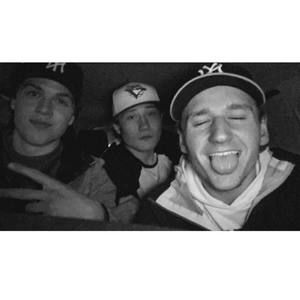 Meet your Posher, Simon